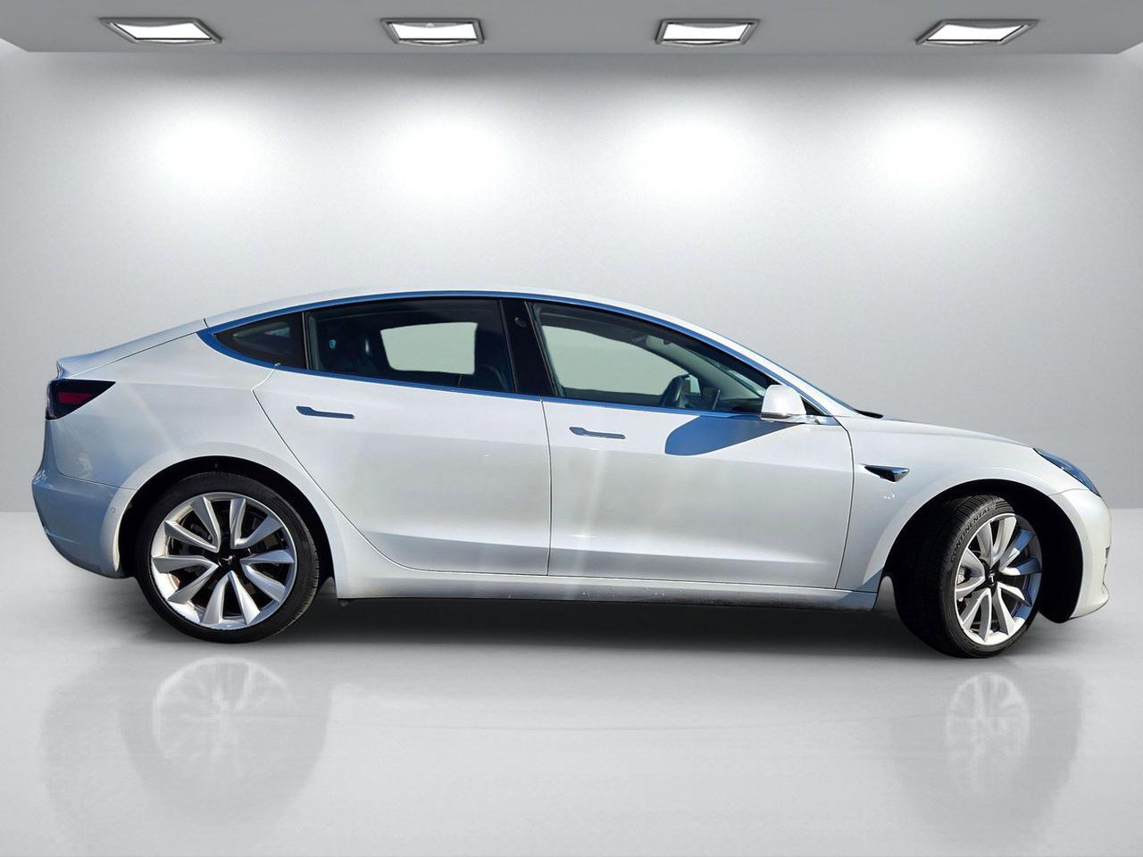 2020 Tesla Model 3 Standard Range