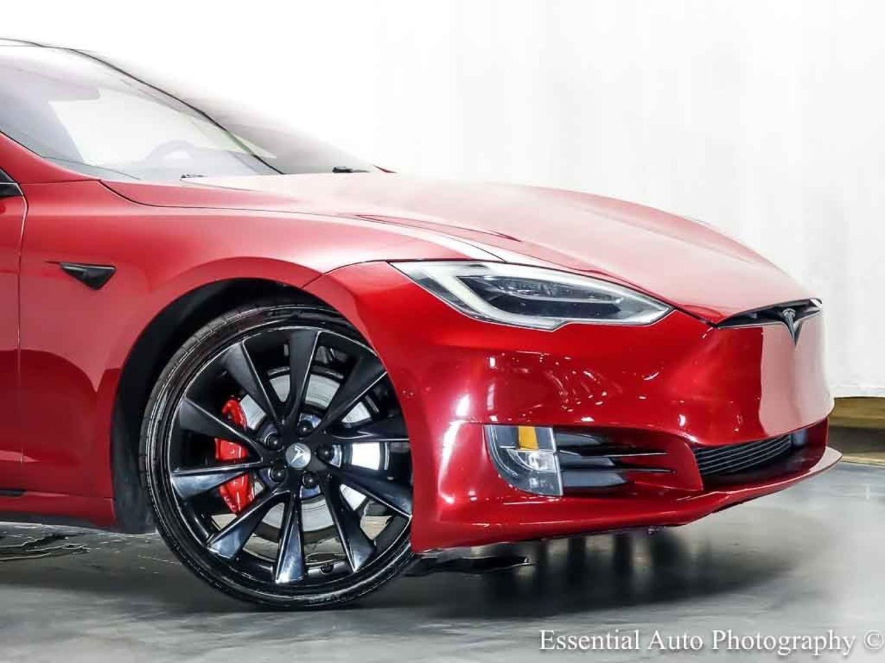 2020 Tesla Model S Performance