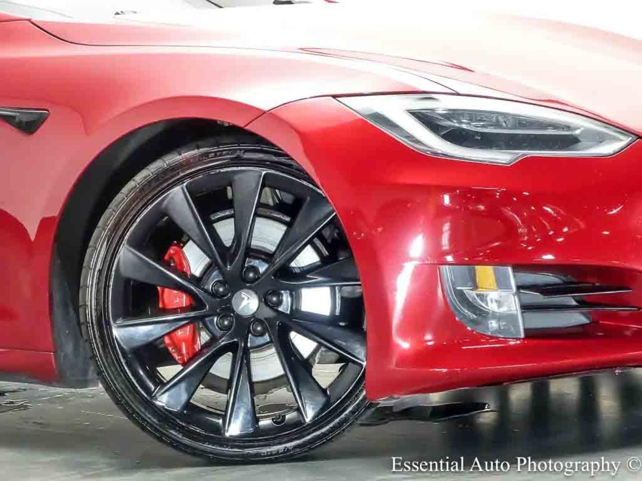 2020 Tesla Model S Performance