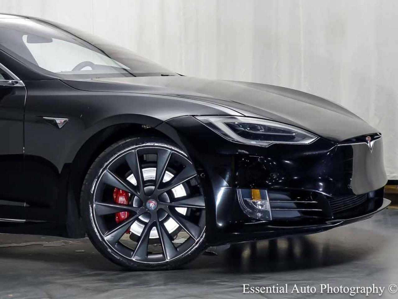 2020 Tesla Model S Performance