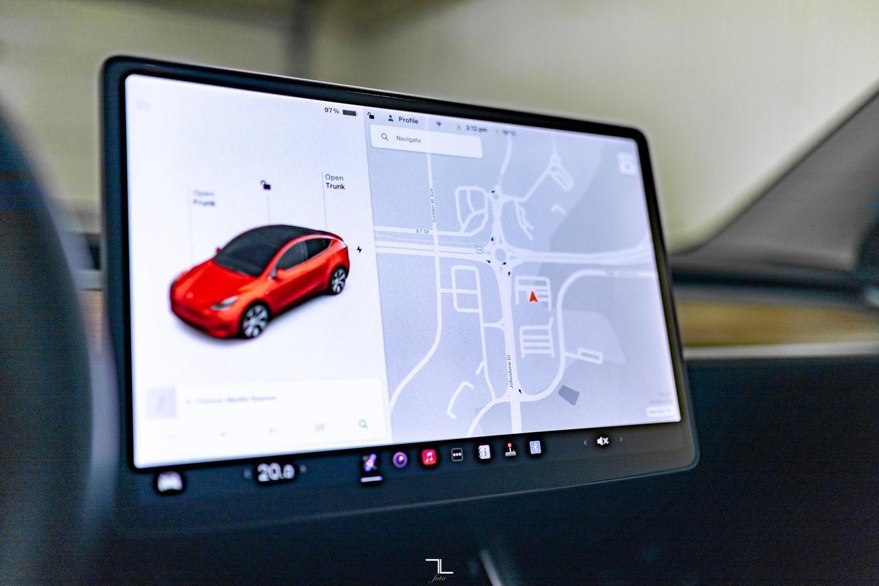 2020 Tesla Model Y AWD Long Range Dual Motor Leather Roof Nav Red Deer AB