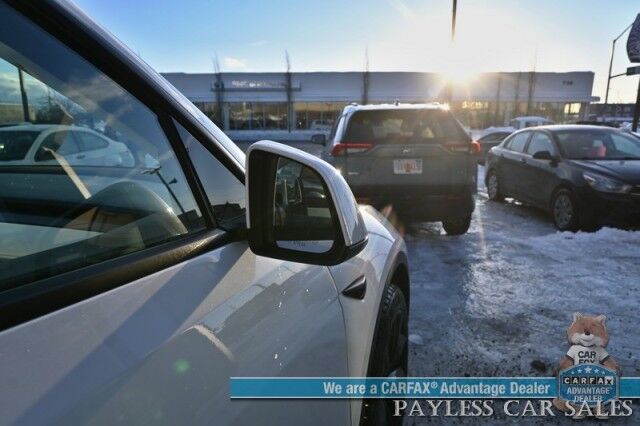 2020 Tesla Model Y Long Range / AWD / Full Self Driving Pkg / Acceleration Boost Pkg / Power & Heated Leather Seats / Heated Steering Wheel / NAV / Fixed Glass Roof / Lane Departure & Blind Spot Alert / Tow Pkg / 1-Owner Anchorage AK