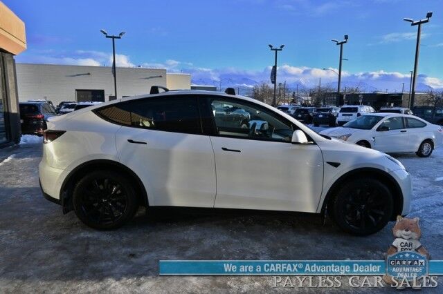 2020 Tesla Model Y Long Range / AWD / Full Self Driving Pkg / Acceleration Boost Pkg / Power & Heated Leather Seats / Heated Steering Wheel / NAV / Fixed Glass Roof / Lane Departure & Blind Spot Alert / Tow Pkg / 1-Owner Anchorage AK