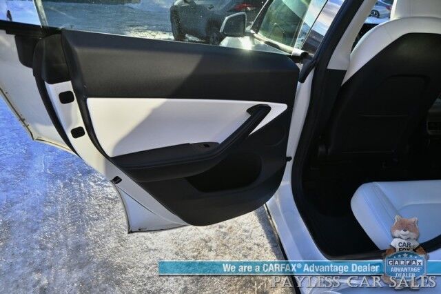 2020 Tesla Model Y Long Range / AWD / Power & Heated Leather Seats / Heated Steering Wheel / NAV / Sunroof / Adaptive Cruise Control / Lane Departure & Blind Spot Alert / Apple CarPlay & Android Auto / Tow Pkg / 1-Owner Anchorage AK