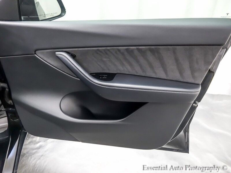 2020 Tesla Model Y Long Range PRICE INCLUDES $4000 IRS TAX CREDIT!! YOU MUST QUALIFY!! Willowbrook IL