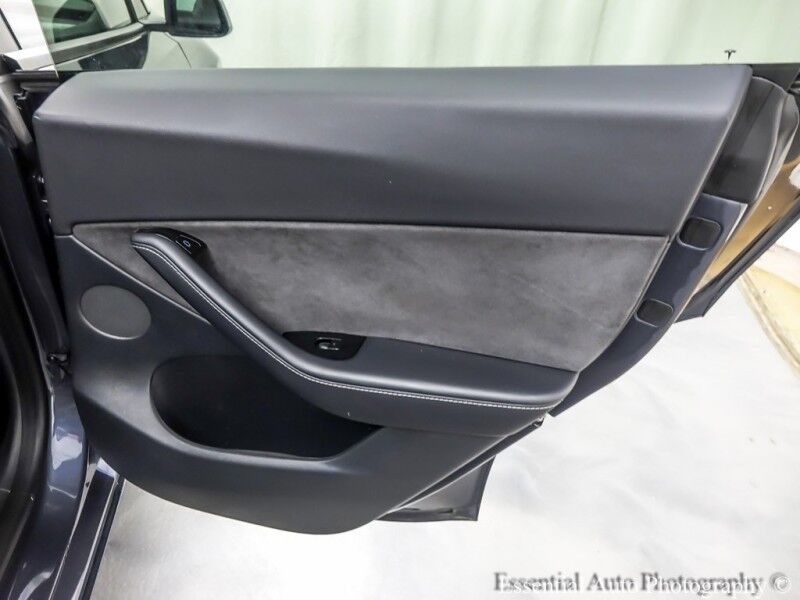 2020 Tesla Model Y Performance PRICE INCLUDES $4000 IRS TAX CREDIT!! YOU MUST QUALI Willowbrook IL
