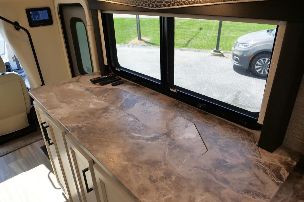 2020 Thor Gemini AWD (23TE) / DRW / Skylights / Auto Level Jacks! Lincolnton NC
