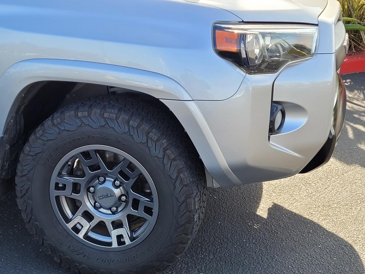2020 Toyota 4RUNNER VENTURE SPECIAL EDITION V6  4WD Vacaville CA