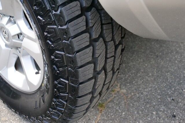 2020 Toyota 4Runner SR5 / 4WD / Navigation / CarPlay! High Point NC