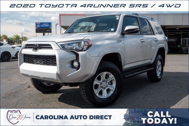 2020 Toyota 4Runner SR5 / 4WD / Navigation / CarPlay!