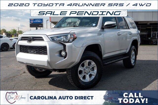 2020 Toyota 4Runner SR5 / 4WD / Navigation / CarPlay!