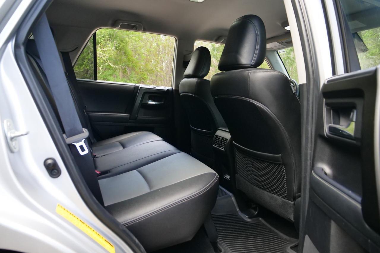 2020 Toyota 4Runner SR5 / 4WD / Navigation / CarPlay! Lincolnton NC