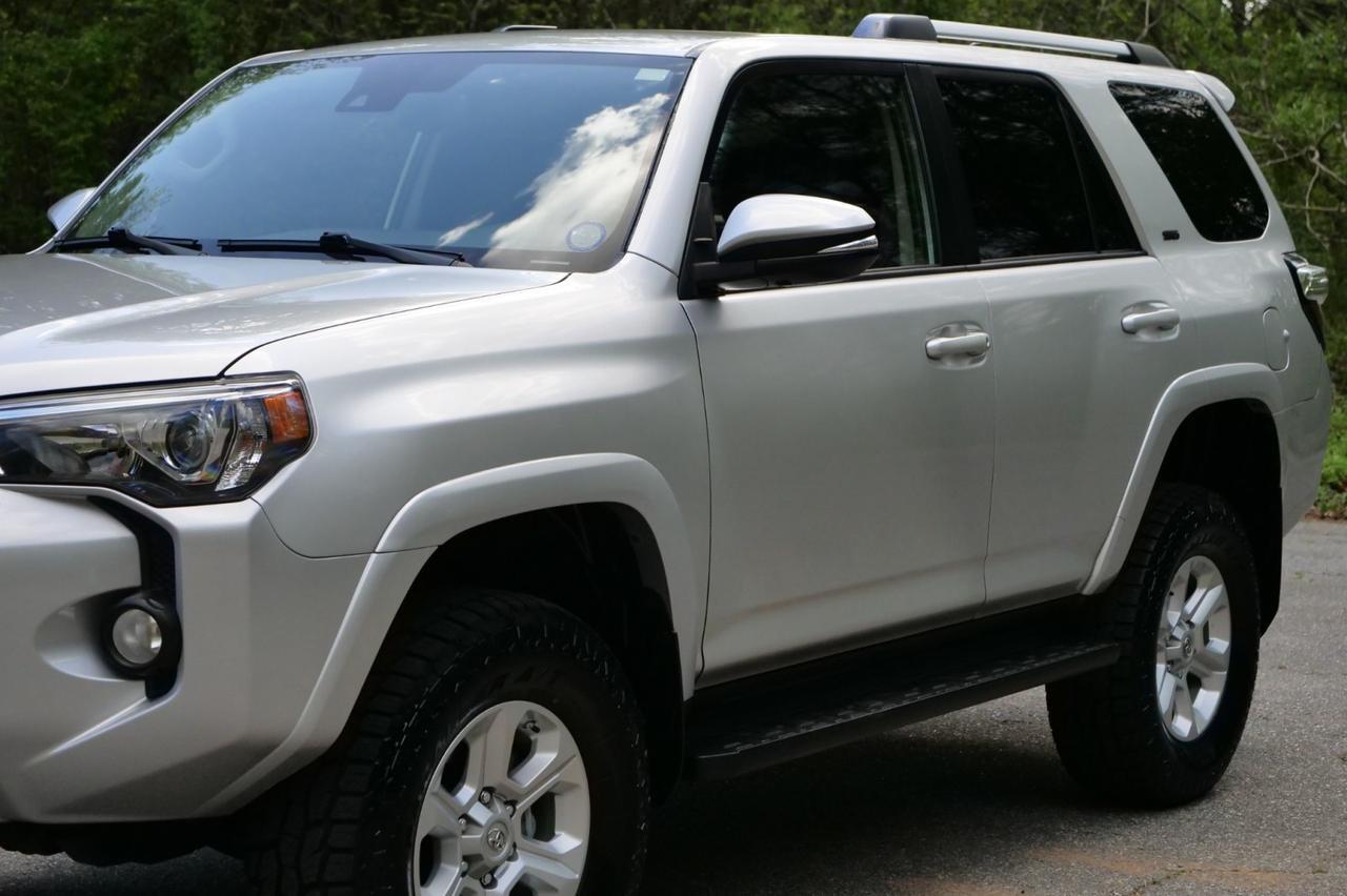 2020 Toyota 4Runner SR5 / 4WD / Navigation / CarPlay! Lincolnton NC