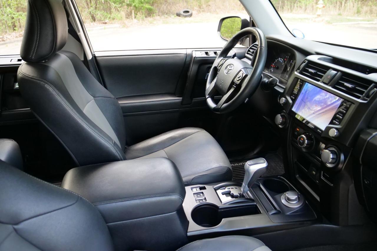 2020 Toyota 4Runner SR5 / 4WD / Navigation / CarPlay! Lincolnton NC