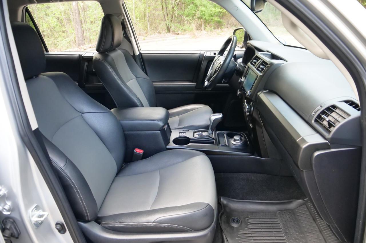 2020 Toyota 4Runner SR5 / 4WD / Navigation / CarPlay! Lincolnton NC