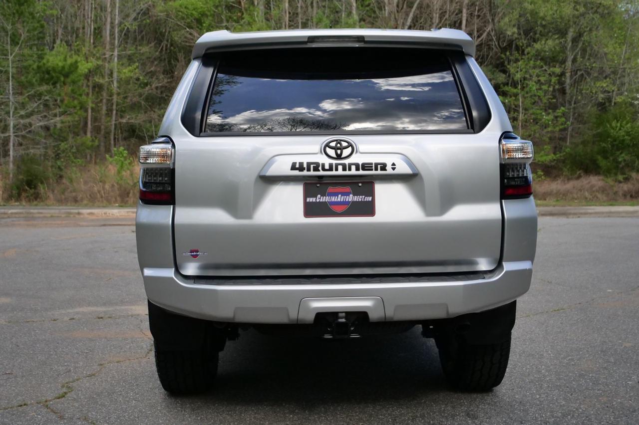 2020 Toyota 4Runner SR5 / 4WD / Navigation / CarPlay! Lincolnton NC