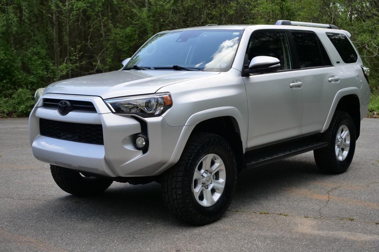 2020 Toyota 4Runner SR5 / 4WD / Navigation / CarPlay! Lincolnton NC