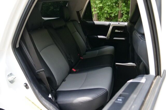 2020 Toyota 4Runner SR5 Premium / 4WD / Heated Front Seats! High Point NC