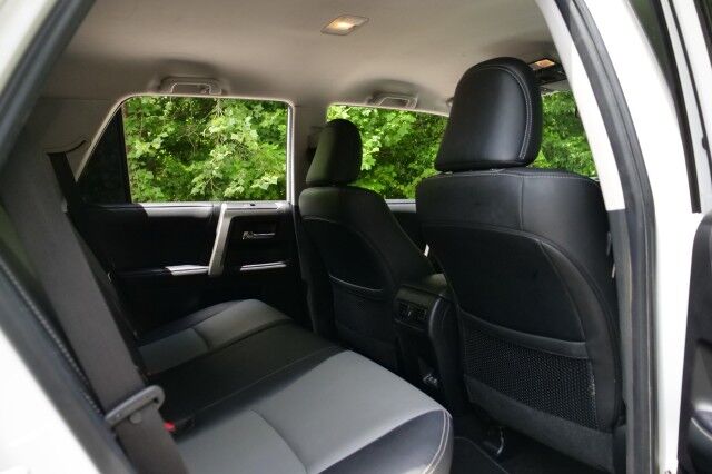 2020 Toyota 4Runner SR5 Premium / 4WD / Heated Front Seats! High Point NC