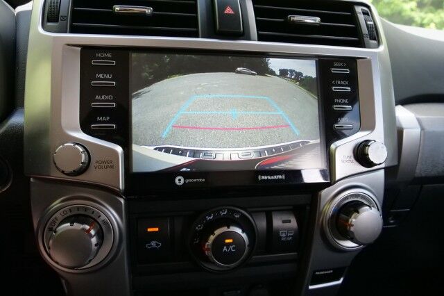2020 Toyota 4Runner SR5 Premium / 4WD / Heated Front Seats! High Point NC