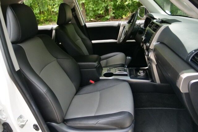 2020 Toyota 4Runner SR5 Premium / 4WD / Heated Front Seats! High Point NC