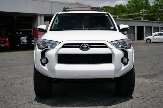 2020 Toyota 4Runner SR5 Premium / 4WD / Heated Front Seats! High Point NC