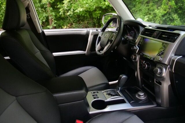 2020 Toyota 4Runner SR5 Premium / 4WD / Heated Front Seats! High Point NC