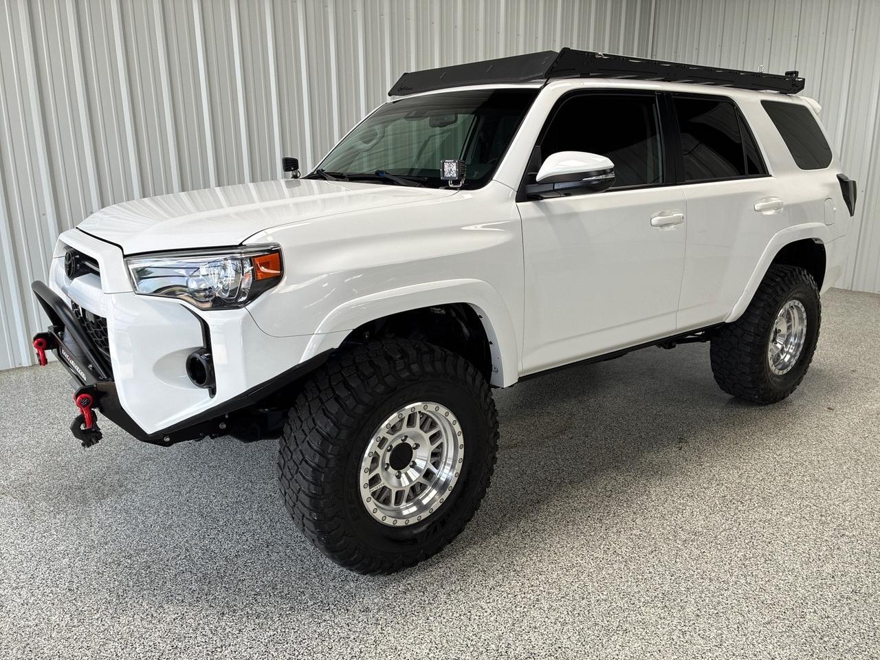 2020 Toyota 4Runner SR5 Premium, Custom Lift, Prinsu Roof Rack, Winch, Bumper