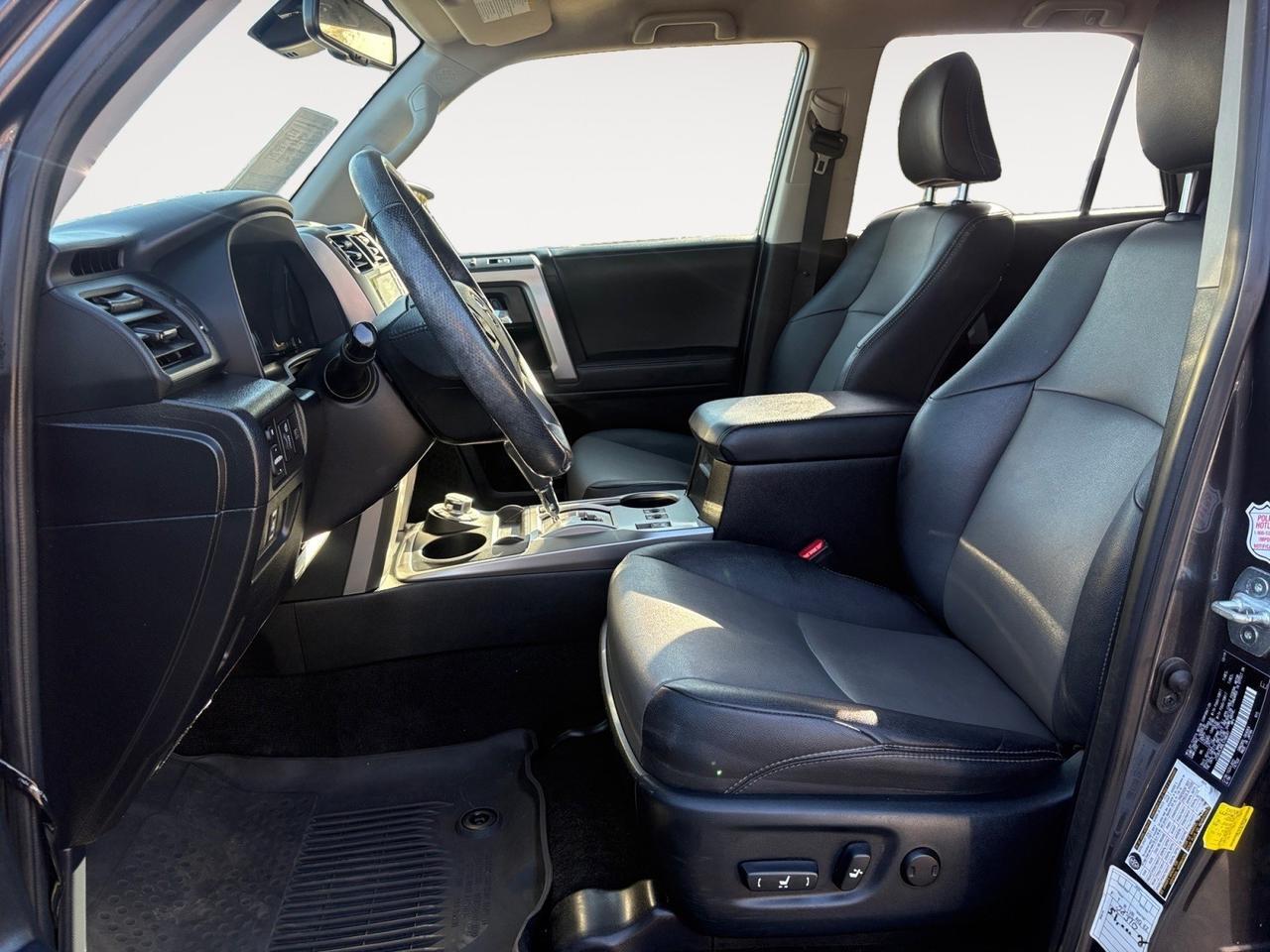 2020 Toyota 4Runner SR5 Premium, RUNNING BOARDS, ROOF RACKS, HEATED & VENTILATED SEATS, NAVIGATION, REAR POWER SLIDING WINDOW, TOW PACKAGE/HITCH, RIDE THIS 4RUNNING ON THE ROAD! Virginia Beach VA