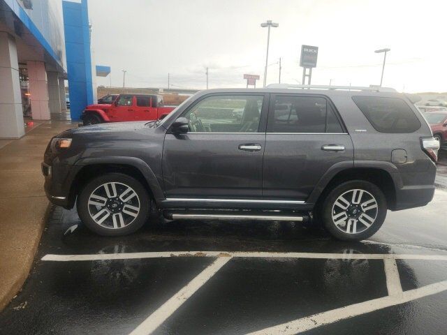 2020 Toyota 4Runner SR5