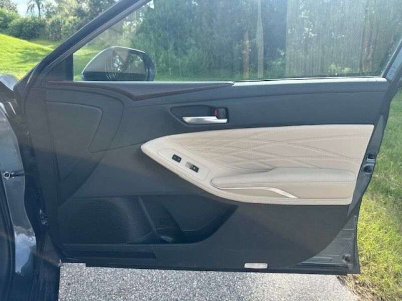 2020 Toyota AVALON HYBRID LIMITED LOW MILES RUNS GREAT FREE SHIPPING IN FLORIDA Sarasota FL