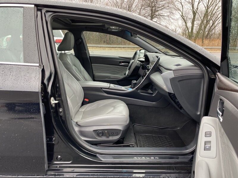 2020 Toyota Avalon Hybrid Limited Springfield PA