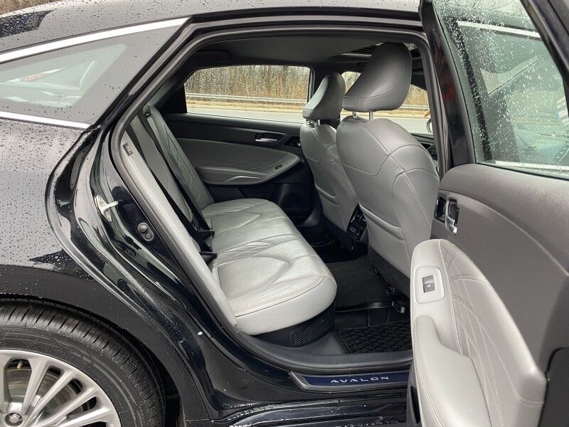 2020 Toyota Avalon Hybrid Limited Springfield PA