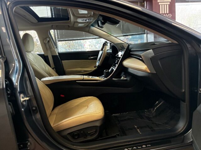 2020 Toyota Avalon Hybrid Limited Charlotte NC