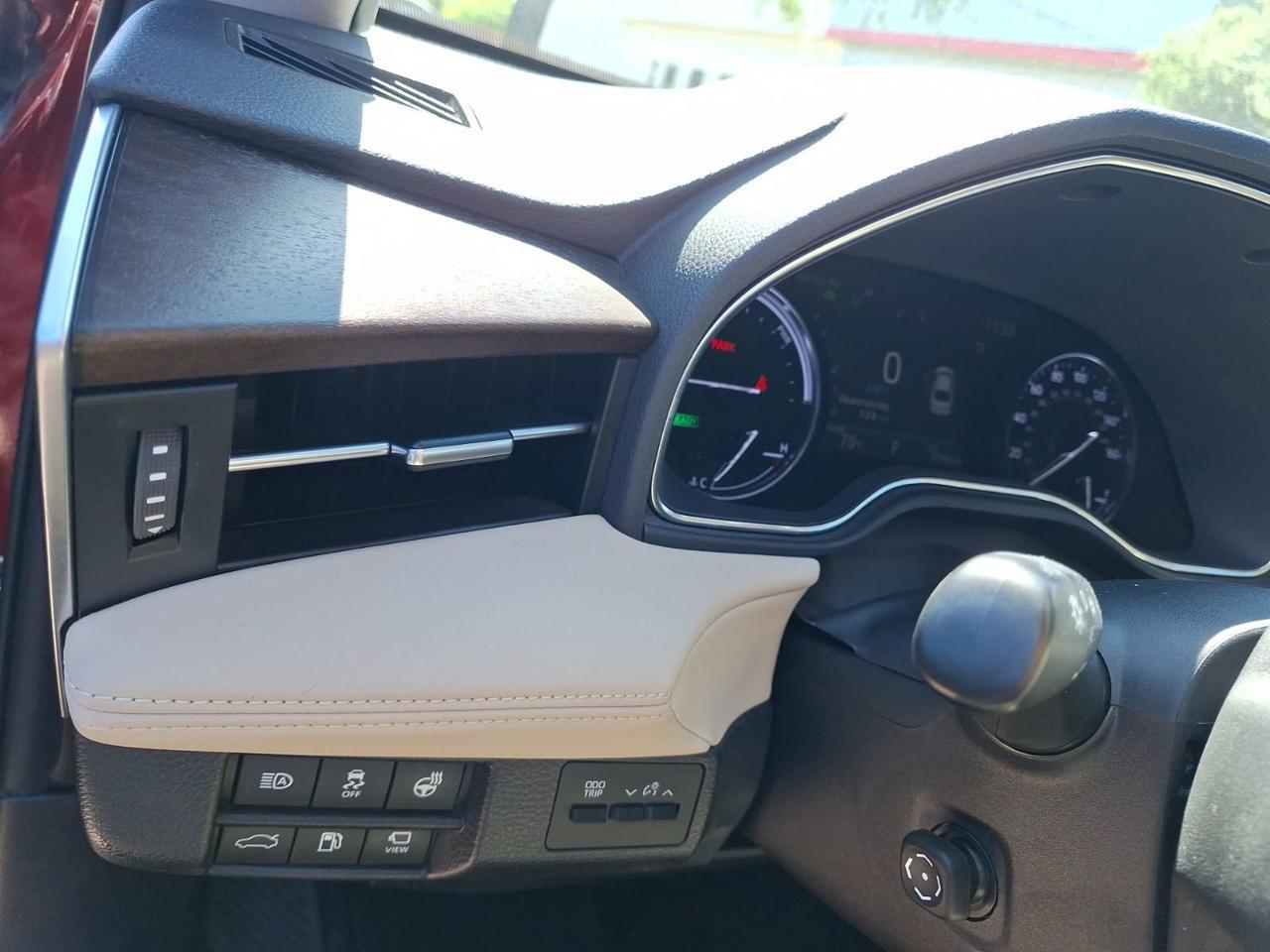 2020 Toyota Avalon Hybrid Limited Hurst TX