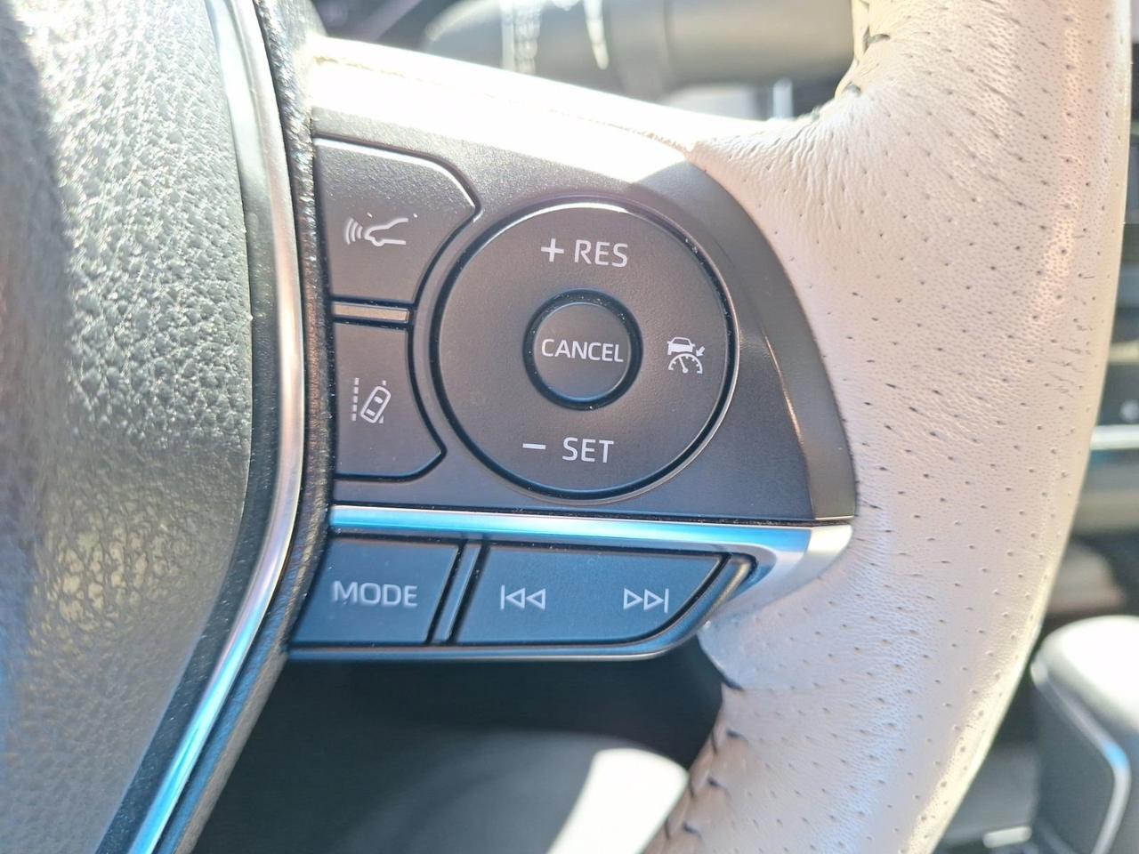 2020 Toyota Avalon Hybrid Limited Hurst TX