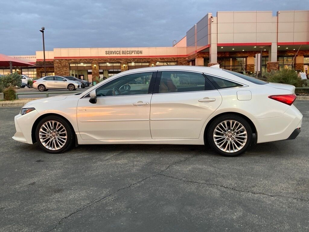 2020 Toyota Avalon Hybrid Limited San Antonio TX