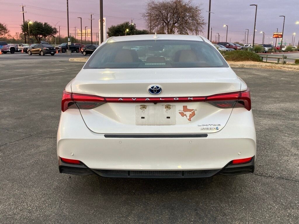 2020 Toyota Avalon Hybrid Limited San Antonio TX
