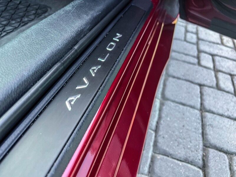 2020 Toyota Avalon Hybrid Limited Wilmington NC