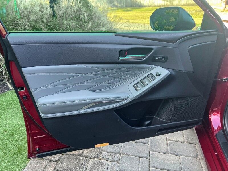 2020 Toyota Avalon Hybrid Limited Wilmington NC