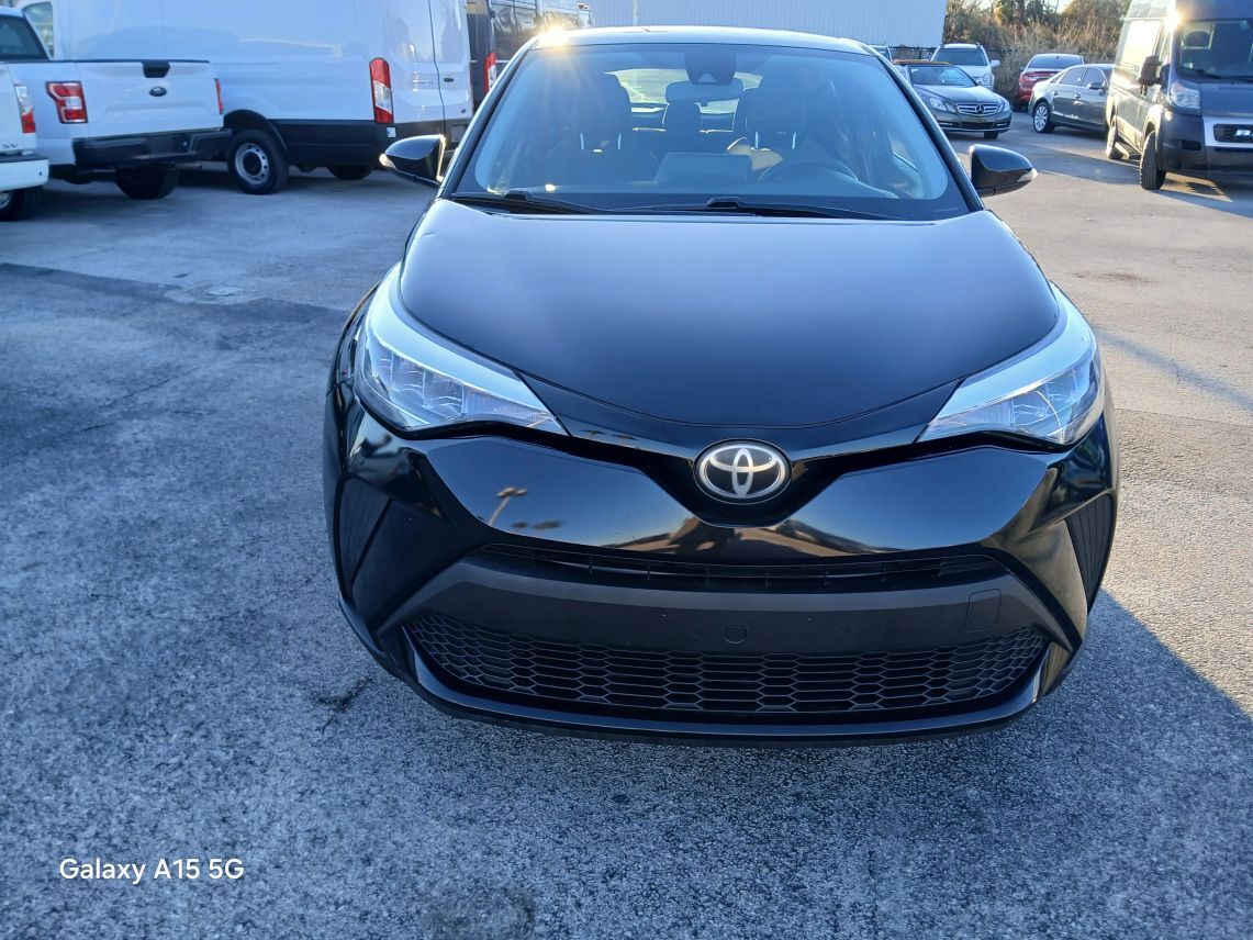 2020 Toyota C-HR LE Sport Utility 4D