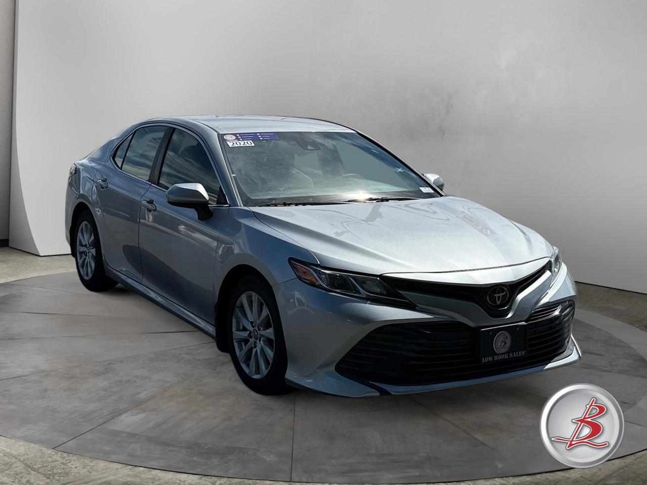 2020 Toyota CAMRY LE