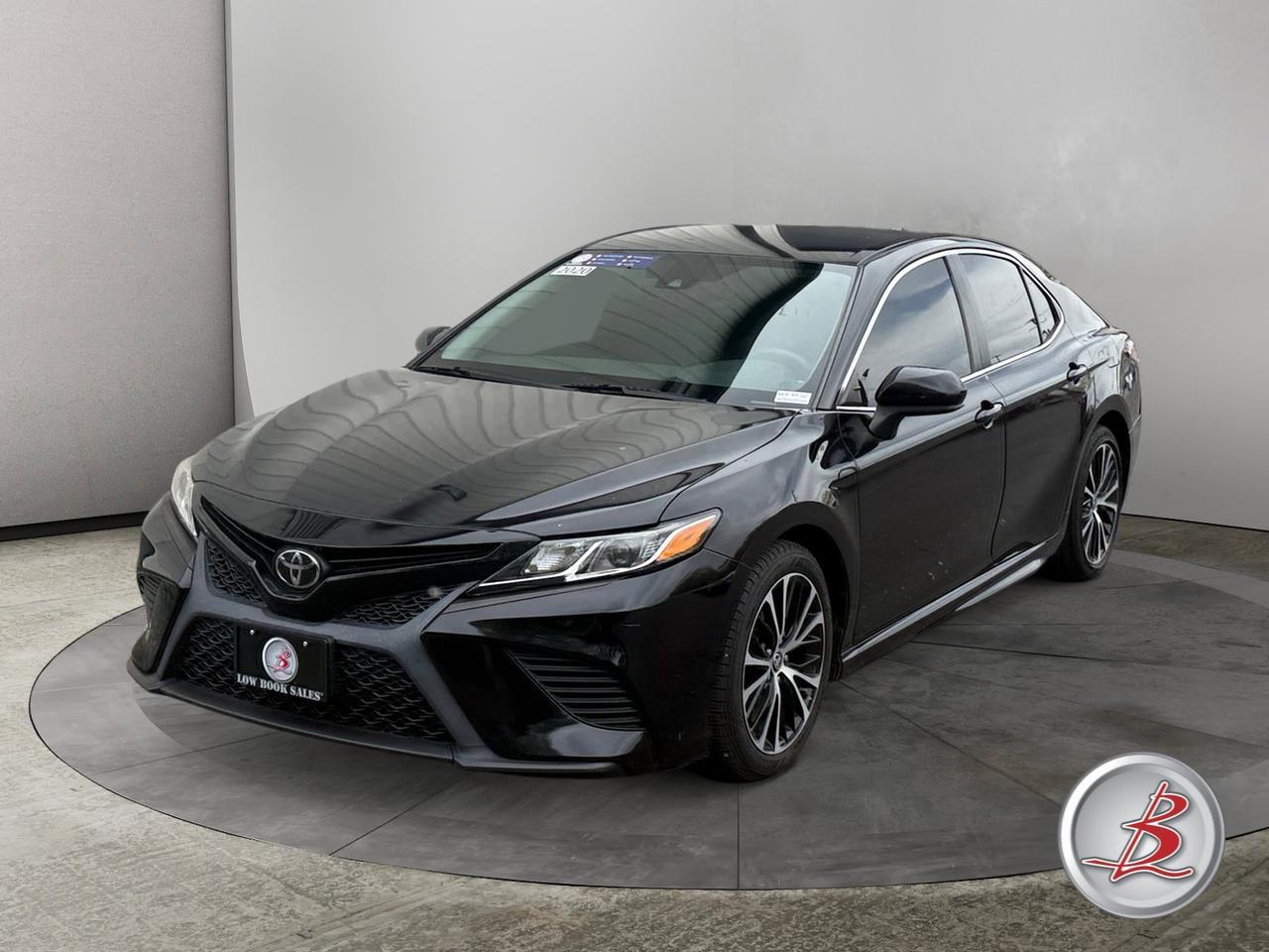 2020 Toyota CAMRY SE
