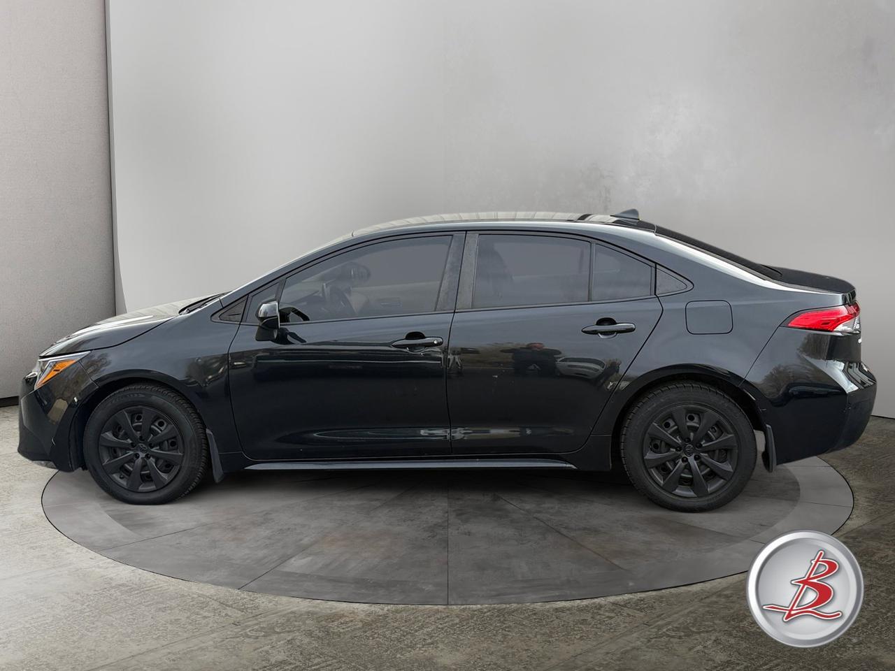 2020 Toyota Corolla LE photo 4
