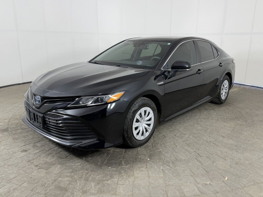 2020 Toyota Camry Hybrid LE Maumee OH