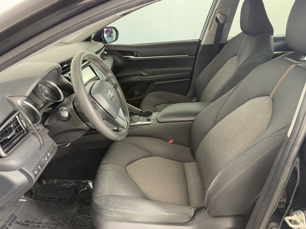 2020 Toyota Camry Hybrid LE Maumee OH
