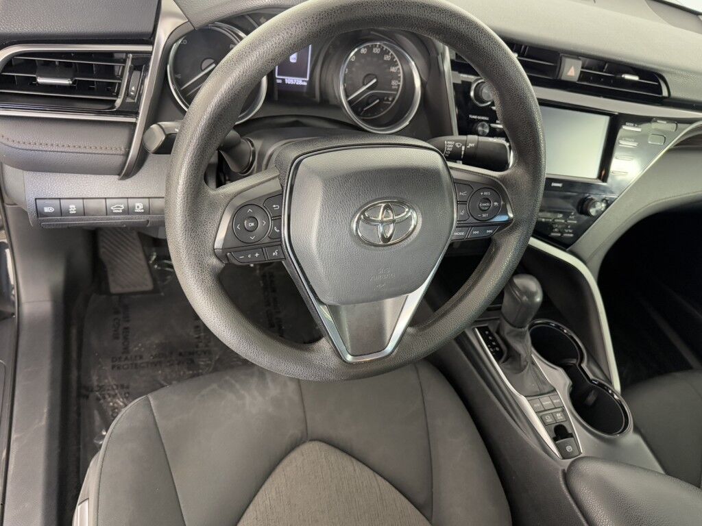 2020 Toyota Camry Hybrid LE Maumee OH