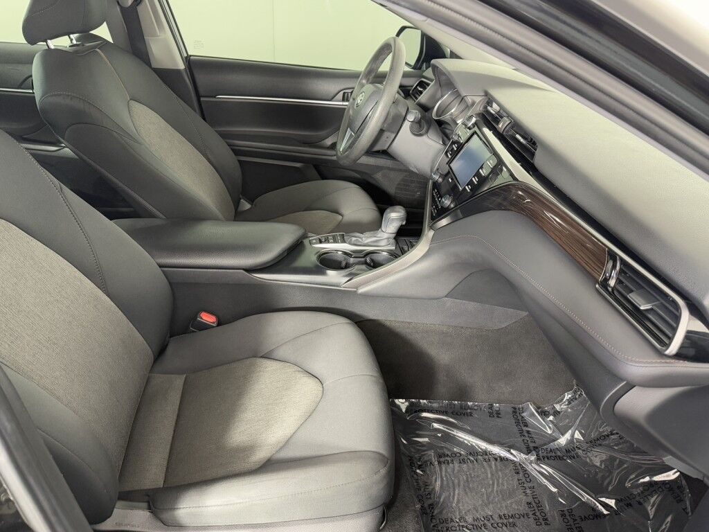 2020 Toyota Camry Hybrid LE Maumee OH