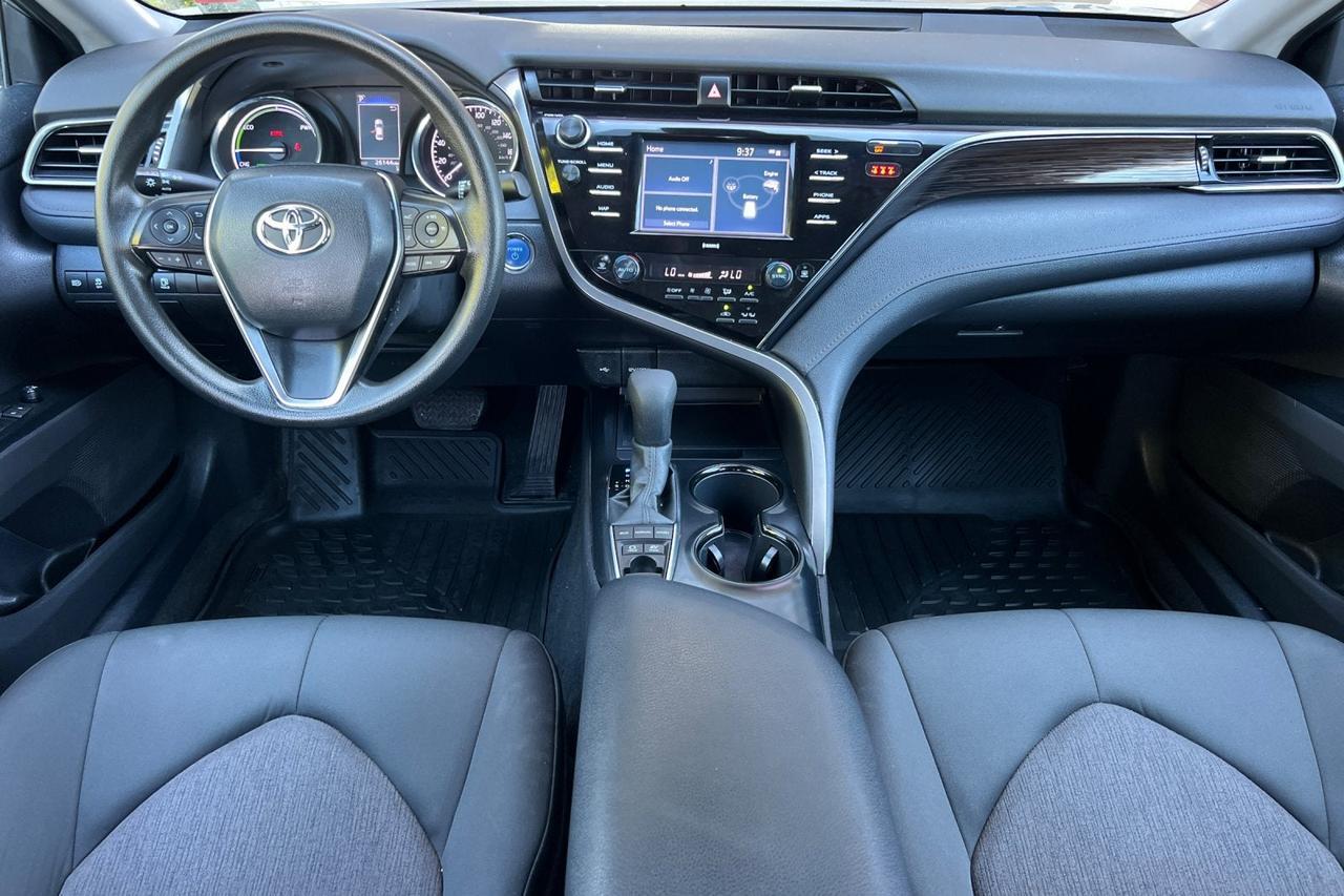 2020 Toyota Camry Hybrid LE