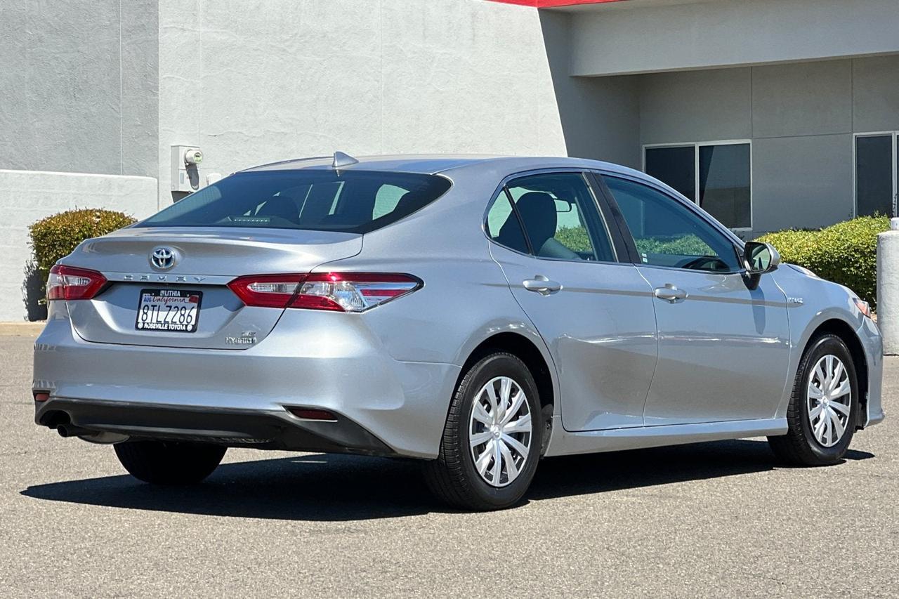 2020 Toyota Camry Hybrid LE